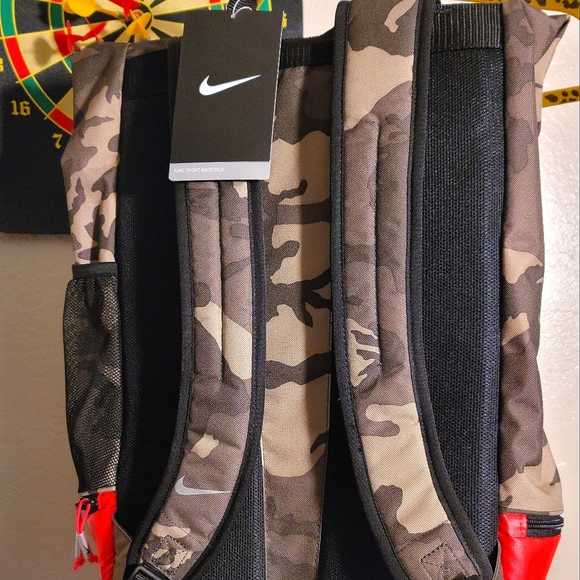 Nike Tote/Backpack - Picture 2 of 6